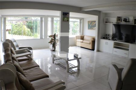 Sala de casa de condomínio à venda com 5 quartos, 490m² em Taquara, Rio de Janeiro