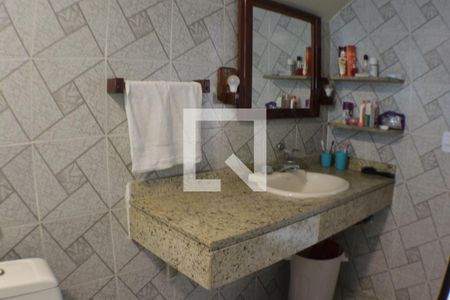 Casa de condomínio à venda com 490m², 5 quartos e 3 vagasBanheiro