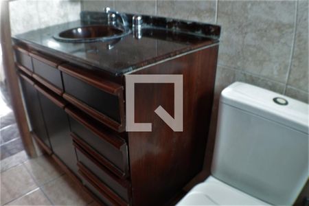 Casa de condomínio à venda com 490m², 5 quartos e 3 vagasBanheiro do Quarto 4