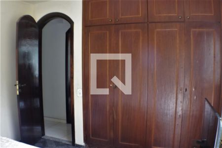 Casa de condomínio à venda com 490m², 5 quartos e 3 vagasQuarto 5 - Suíte