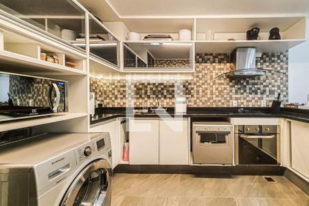 Apartamento para alugar com 124m², 3 quartos e 2 vagas Apartamento para alugar com 124m², 3 quartos e 2 vagasCozinha