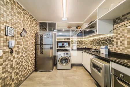 Apartamento para alugar com 124m², 3 quartos e 2 vagas Apartamento para alugar com 124m², 3 quartos e 2 vagasCozinha