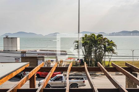 Apartamento para alugar com 124m², 3 quartos e 2 vagas Apartamento para alugar com 124m², 3 quartos e 2 vagasVista da Sacada do condominio