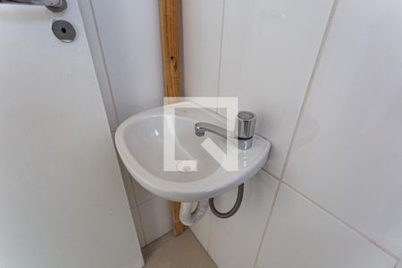 Apartamento para alugar com 92m², 3 quartos e 2 vagas Apartamento para alugar com 92m², 3 quartos e 2 vagasPia do Banheiro de Serviço