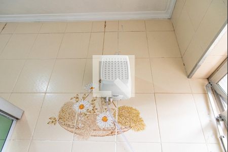 Casa à venda com 260m², 5 quartos e 3 vagasBanheiro 2