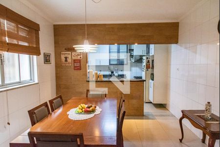 Casa à venda com 260m², 5 quartos e 3 vagasCopa