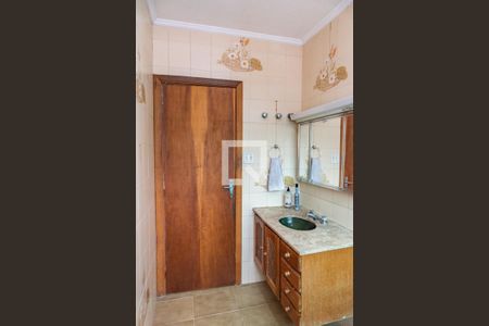 Casa à venda com 260m², 5 quartos e 3 vagasBanheiro 2