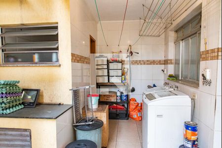 Casa à venda com 260m², 5 quartos e 3 vagasÁrea de serviço