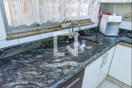 Casa à venda com 260m², 5 quartos e 3 vagasCozinha