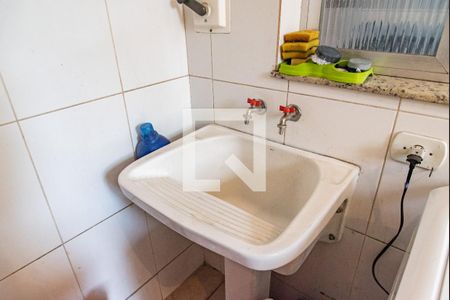 Casa à venda com 260m², 5 quartos e 3 vagasÁrea de serviço