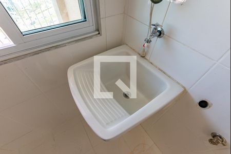 Apartamento para alugar com 65m², 3 quartos e 1 vagaÁrea de Serviço