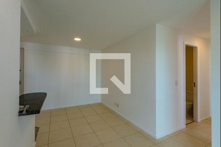 Sala de apartamento para alugar com 3 quartos, 65m² em Recreio dos Bandeirantes, Rio de Janeiro