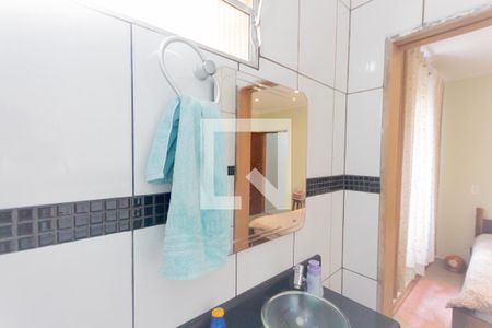 Casa à venda com 200m², 2 quartos e 3 vagas Casa à venda com 200m², 2 quartos e 3 vagasEspelho