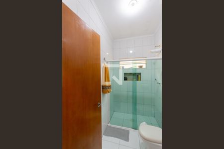 Casa à venda com 200m², 2 quartos e 3 vagas Casa à venda com 200m², 2 quartos e 3 vagasBanheiro