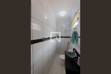 Casa à venda com 200m², 2 quartos e 3 vagas Casa à venda com 200m², 2 quartos e 3 vagasBanheiro da Suíte