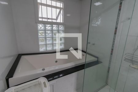 Casa à venda com 409m², 4 quartos e 2 vagasBanheiro 2
