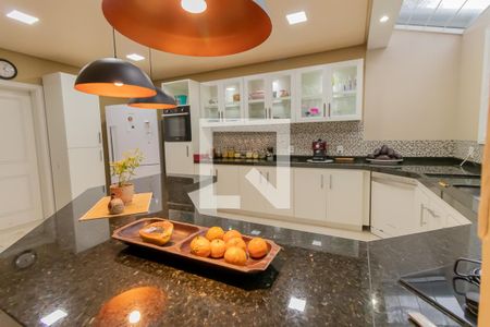 Casa à venda com 409m², 4 quartos e 2 vagasCozinha