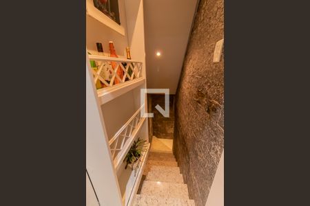 Casa à venda com 409m², 4 quartos e 2 vagasAdega