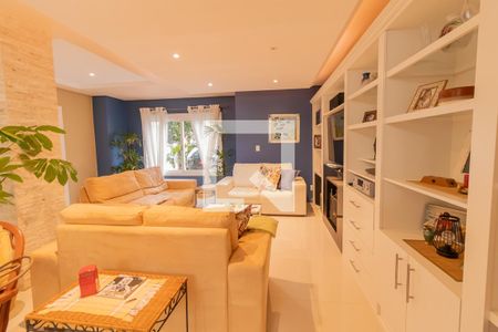 Sala de casa à venda com 4 quartos, 409m² em Campestre, São Leopoldo