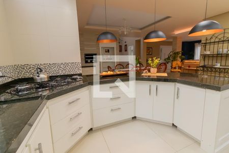 Casa à venda com 409m², 4 quartos e 2 vagasCozinha