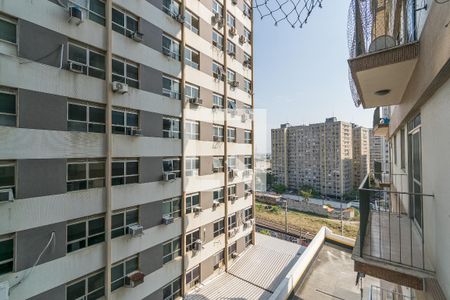 Apartamento à venda com 66m², 2 quartos e 1 vaga Apartamento à venda com 66m², 2 quartos e 1 vagaVista da Varanda do Quarto 2