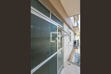 Apartamento à venda com 66m², 2 quartos e 1 vaga Apartamento à venda com 66m², 2 quartos e 1 vagaVaranda do Quarto 2