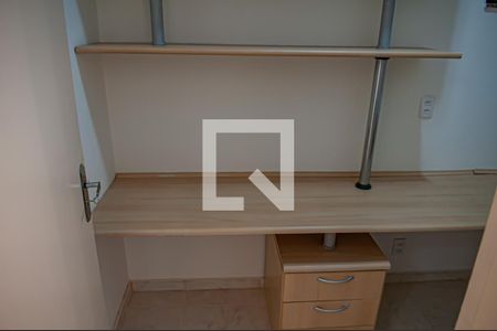 Apartamento para alugar com 79m², 2 quartos e 1 vaga Apartamento para alugar com 79m², 2 quartos e 1 vagaescritorio