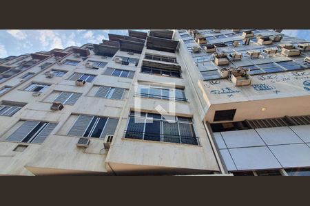 Apartamento à venda com 130m², 3 quartos e 1 vaga Apartamento à venda com 130m², 3 quartos e 1 vagaFachada