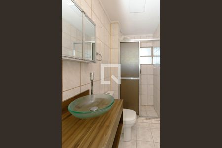 Banheiro de apartamento para alugar com 1 quarto, 41m² em Partenon, Porto Alegre
