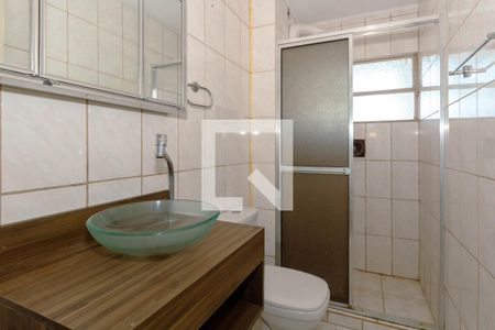 Banheiro de apartamento à venda com 1 quarto, 41m² em Partenon, Porto Alegre