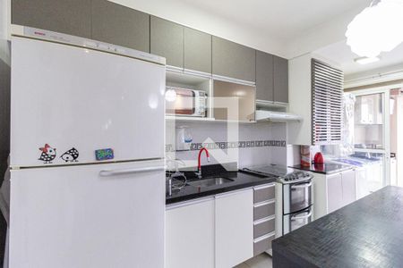 Apartamento à venda com 60m², 2 quartos e 1 vaga Apartamento à venda com 60m², 2 quartos e 1 vagaCozinha e área de serviço