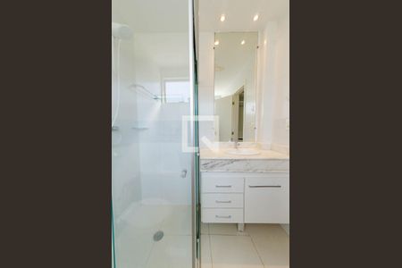 Apartamento para alugar com 280m², 4 quartos e 4 vagas Apartamento para alugar com 280m², 4 quartos e 4 vagasBanheiro suíte 2