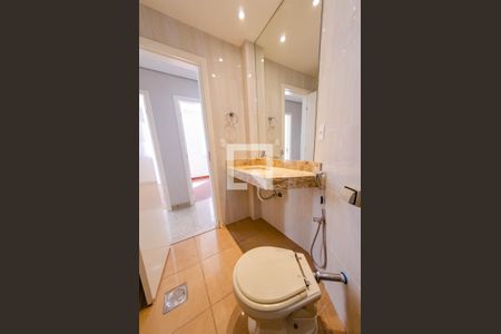 Apartamento para alugar com 280m², 4 quartos e 4 vagas Apartamento para alugar com 280m², 4 quartos e 4 vagasBanheiro