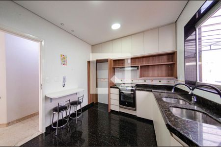 Apartamento para alugar com 280m², 4 quartos e 4 vagas Apartamento para alugar com 280m², 4 quartos e 4 vagasCozinha