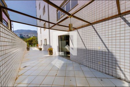 Apartamento para alugar com 280m², 4 quartos e 4 vagas Apartamento para alugar com 280m², 4 quartos e 4 vagasÁrea privativa