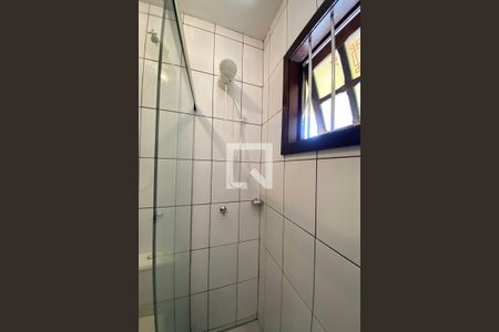 Casa à venda com 210m², 3 quartos e 2 vagasBanheiro 1