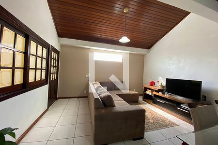 Sala de casa à venda com 3 quartos, 210m² em Scharlau, São Leopoldo