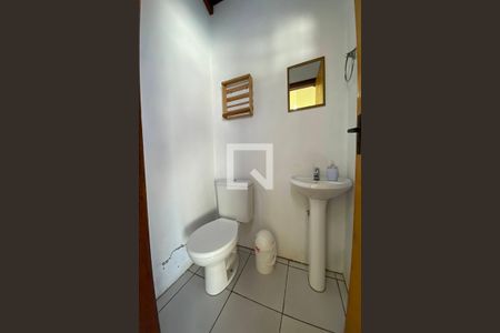 Casa à venda com 210m², 3 quartos e 2 vagasBanheiro de Serviço