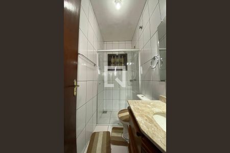 Casa à venda com 210m², 3 quartos e 2 vagasBanheiro 1