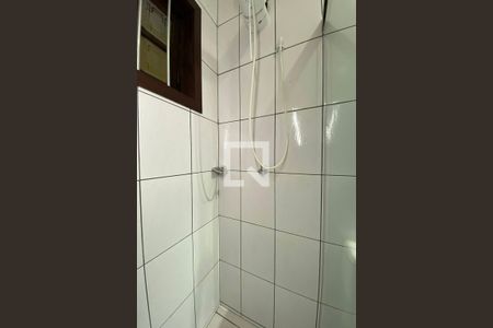 Casa à venda com 210m², 3 quartos e 2 vagasBanheiro 2