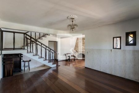 Sala de casa à venda com 4 quartos, 270m² em Rubem Berta, Porto Alegre