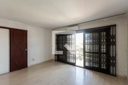 Suíte de casa à venda com 4 quartos, 270m² em Rubem Berta, Porto Alegre