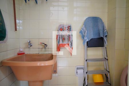 Apartamento à venda com 300m², 3 quartos e 4 vagasBanheiro de Serviço