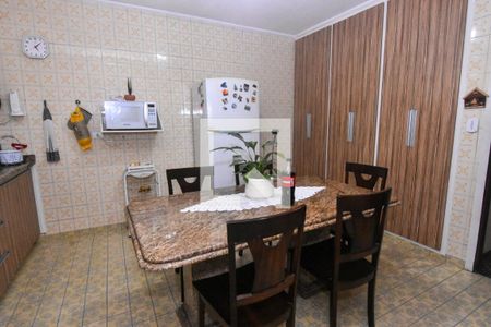 Casa à venda com 164m², 3 quartos e 3 vagas Casa à venda com 164m², 3 quartos e 3 vagasCozinha