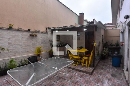 Casa à venda com 164m², 3 quartos e 3 vagas Casa à venda com 164m², 3 quartos e 3 vagasQuintal