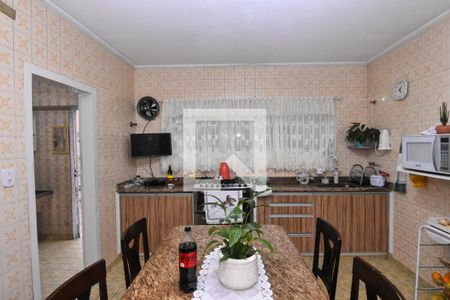 Casa à venda com 164m², 3 quartos e 3 vagas Casa à venda com 164m², 3 quartos e 3 vagasCozinha