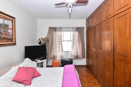 Casa à venda com 164m², 3 quartos e 3 vagas Casa à venda com 164m², 3 quartos e 3 vagasQuarto 2