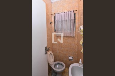 Casa à venda com 164m², 3 quartos e 3 vagas Casa à venda com 164m², 3 quartos e 3 vagasBanheiro de Serviço