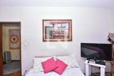 Casa à venda com 164m², 3 quartos e 3 vagas Casa à venda com 164m², 3 quartos e 3 vagasQuarto 2