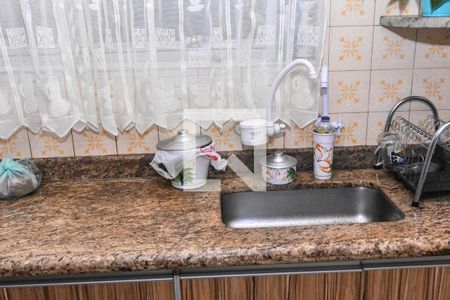 Casa à venda com 164m², 3 quartos e 3 vagas Casa à venda com 164m², 3 quartos e 3 vagasCozinha - Torneira